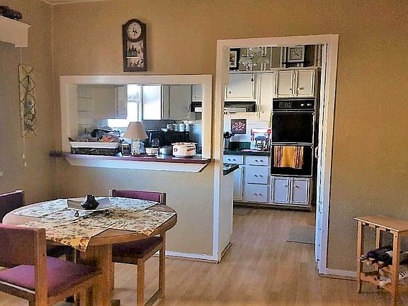 5th image of 503 S Country Club Dr