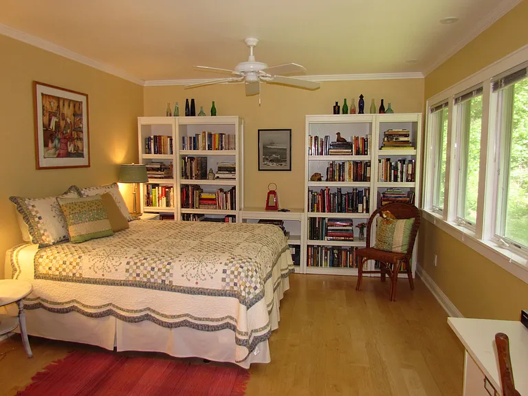 26 Hoppin Ave — Photo 11
