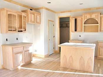 4th image of 1124 Redwood Pl