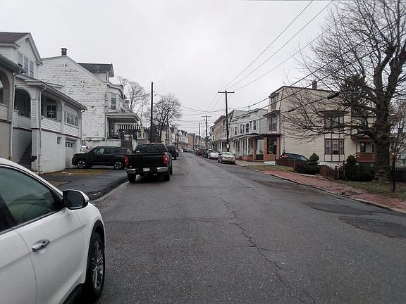 4th image of 1714 W Norwegian St