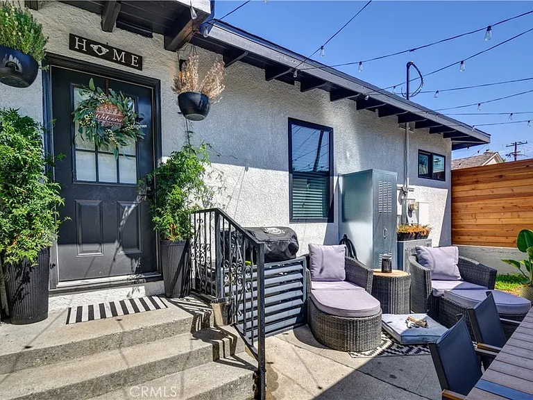 8966A Gunn Ave — Photo 3