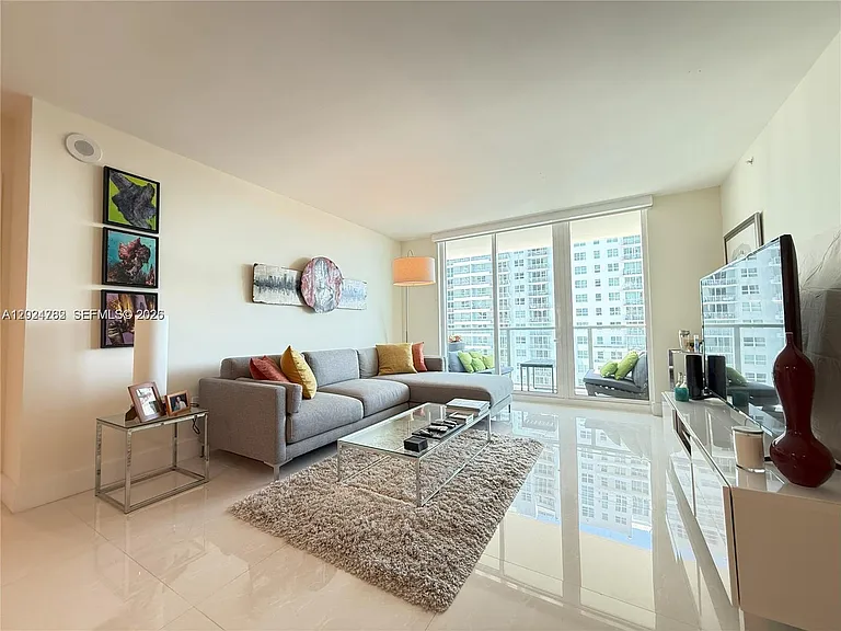 1155 Brickell Bay Dr #2108 — Photo 5