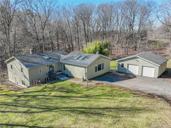 1435 Tuttle Avenue, Wallingford, CT 06492