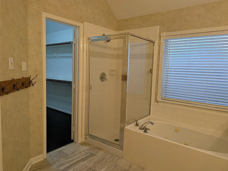 22403 Bellows Bend Dr — Photo 24