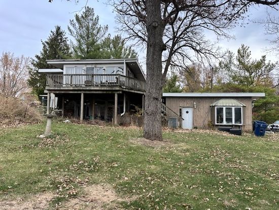 368 Holiday Dr, Somonauk, IL 60552