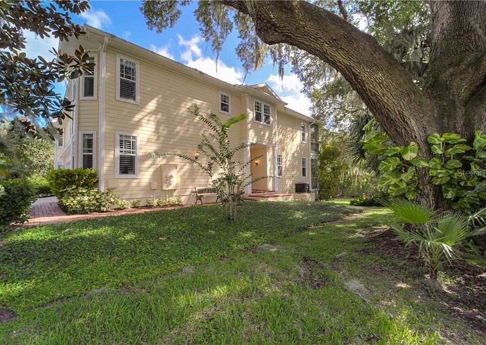 1st image of 803 Lumsden Reserve Dr