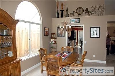 4th image of 633 Vernon Oaks Dr