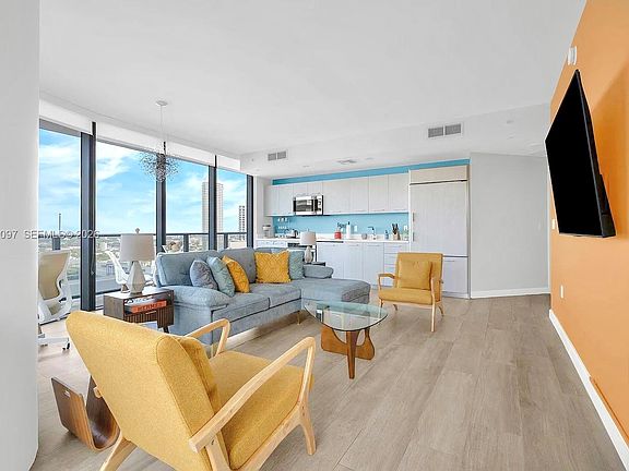 2nd image of 55 SW 9th St #3306