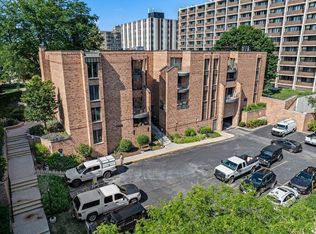 Eastwood, Milwaukee, WI 53211