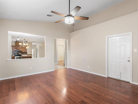 4th image of 10218 Berry Hill Ln