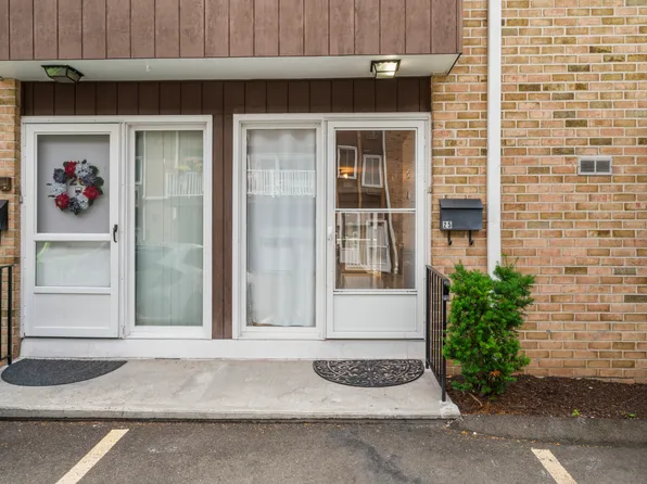 59 Rock Spring Road APT 25, Stamford, CT 06906