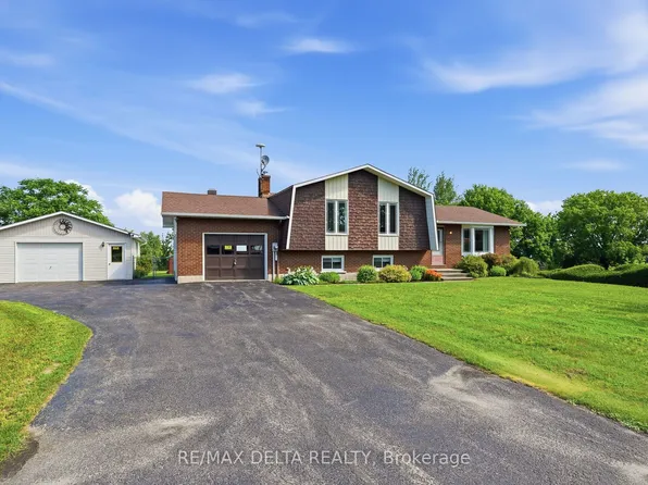 915 Elizabeth St, Champlain, ON K0B 1R0