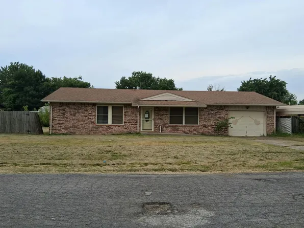 1504 S Johnson Ave, Wagoner, OK 74467