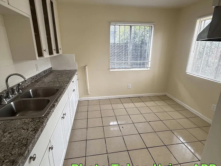 1311 Lake St #A — Photo 2