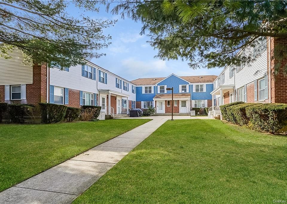 6803a Cloverdale Ln Oakland Gardens, NY, 11364 Apartments for Rent