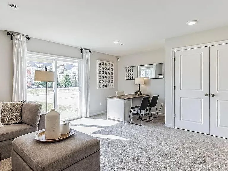 204 Macoun Way — Photo 17