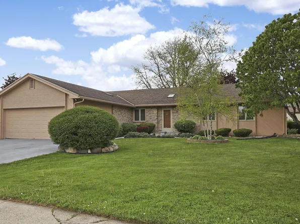 8124 West Imperial DRIVE, Franklin, WI 53132