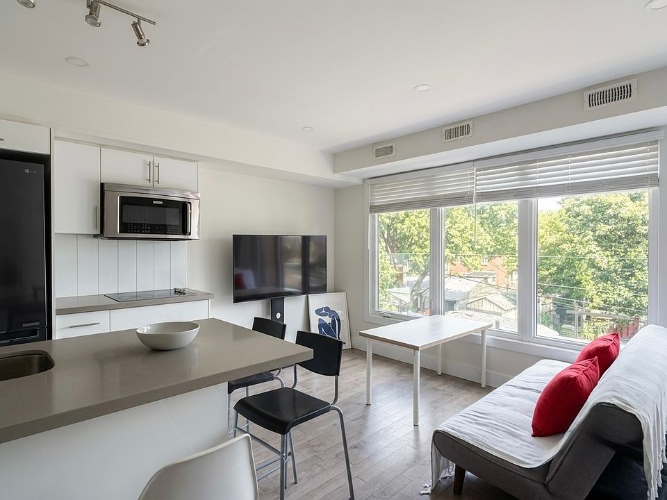 1st image of 1175 Dovercourt Rd #4