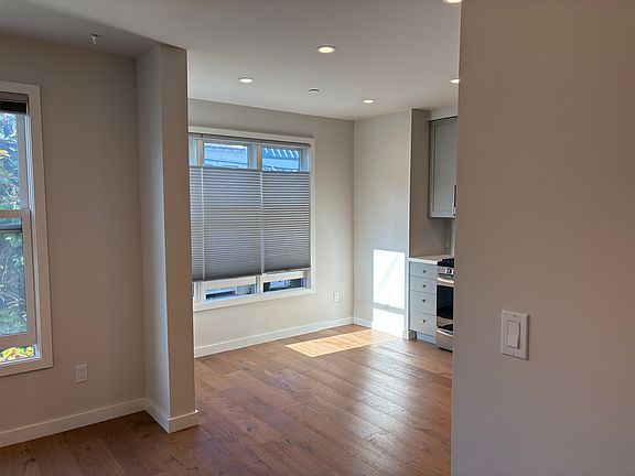4th image of 2551 Greenwich St APT 2
