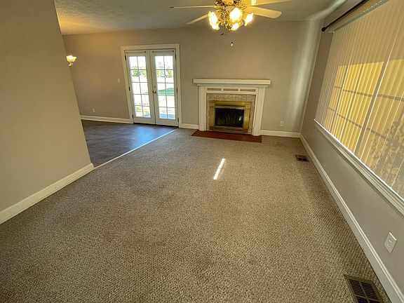 3rd image of 6211 Willismore Dr