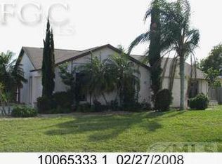 414 SE 4th St, Cape Coral, FL 33990