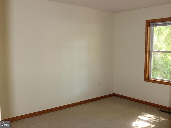 5th image of 21140 Kansas Ave