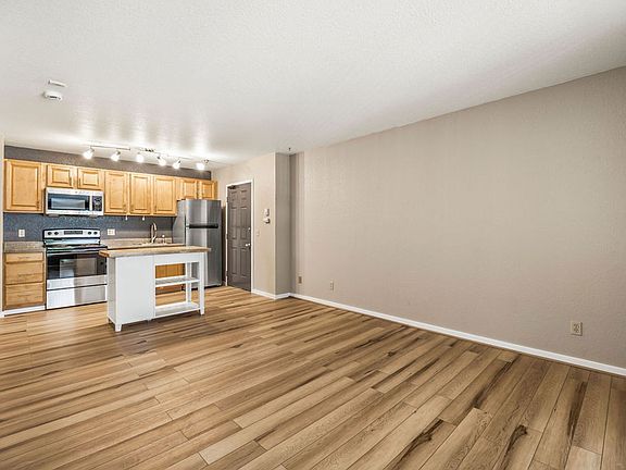 3rd image of 9227 Woodlawn Ave N #202