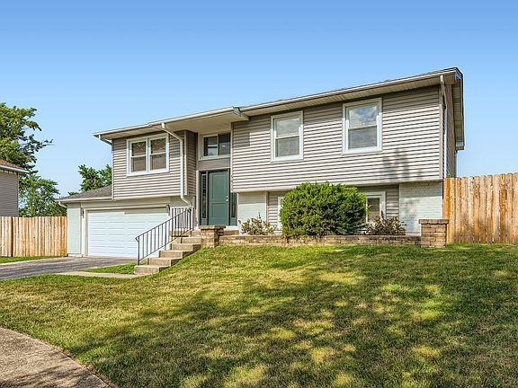 3rd image of 5611 Allemong Dr