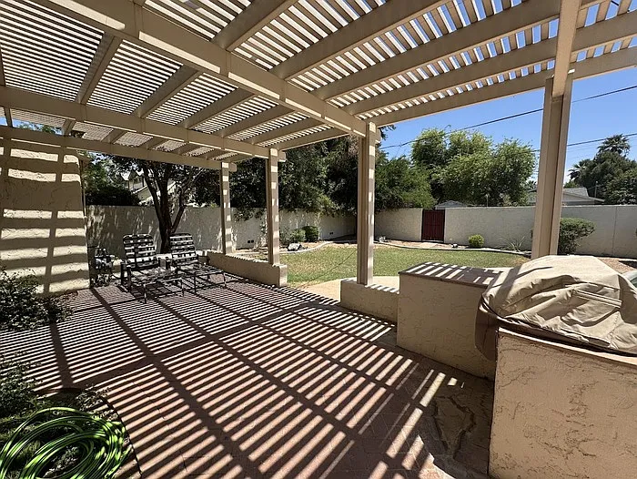 1445 E Flower St — Photo 24