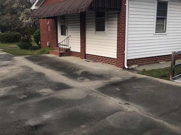 5th image of 707 Darden Dr