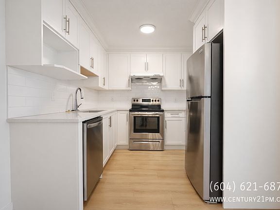 4th image of 3035 Clearbrook Rd #103