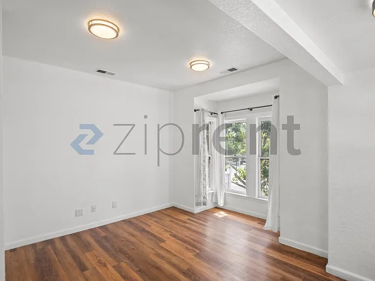 160 E Reed St #3 — Photo 4