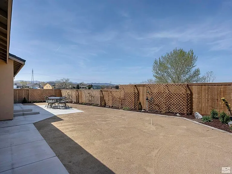 1212 Roland Ct — Photo 14