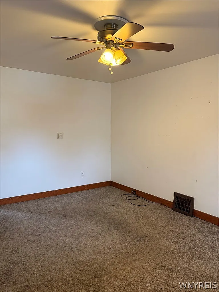 2 bed, 1.0 bath, 816 sqft, $1,150 — Photo 3