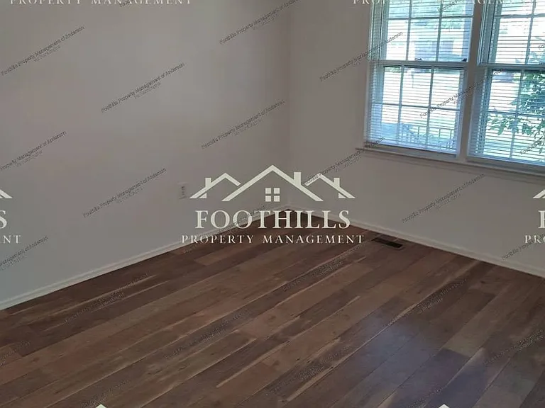 506 Auburn Ave — Photo 10