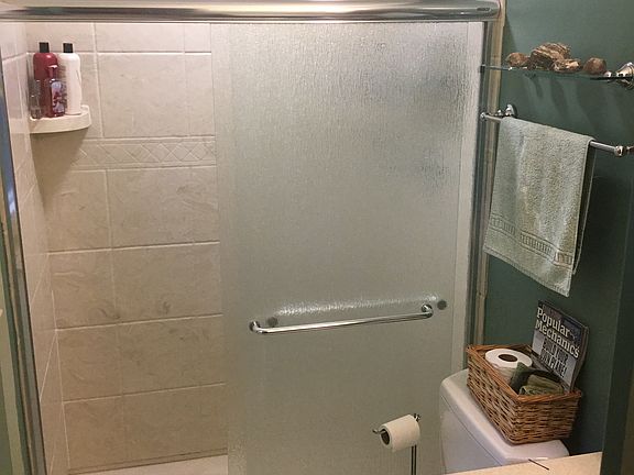 4th image of 8805 W 129th Pl