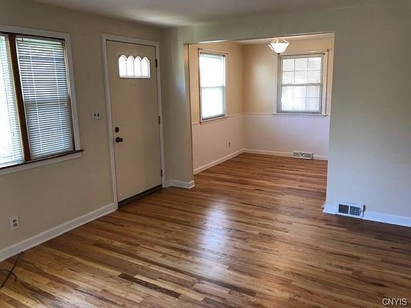 3rd image of 343 Glendale Ave