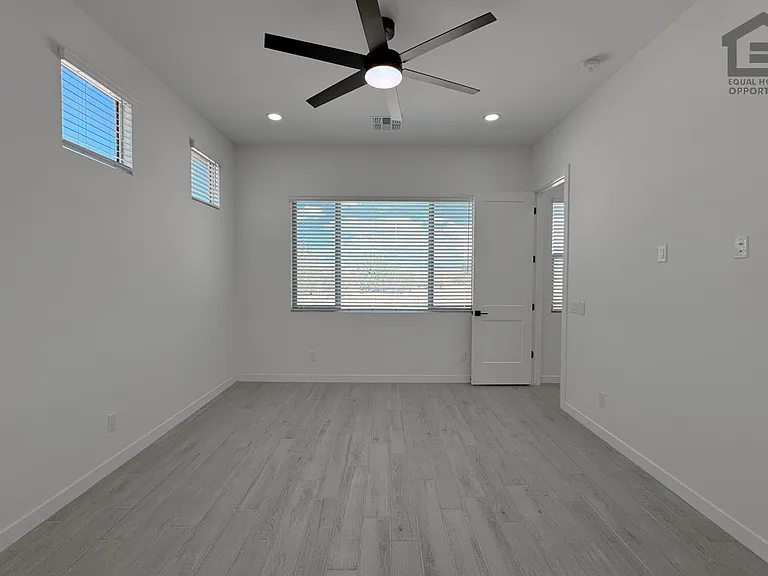 18116 W Morning Vista Ln — Photo 17