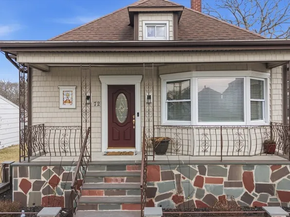 72 Rochambeau St, New Bedford, MA 02745