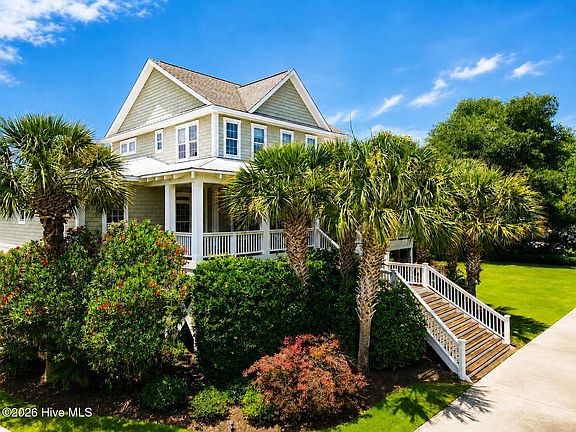 3rd image of 6266 Ingleside Drive