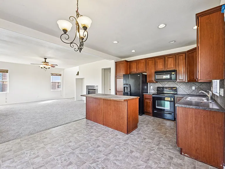 7005 Wood Lily Dr — Photo 4