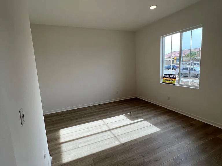 15544 Kings Peak Dr — Photo 15