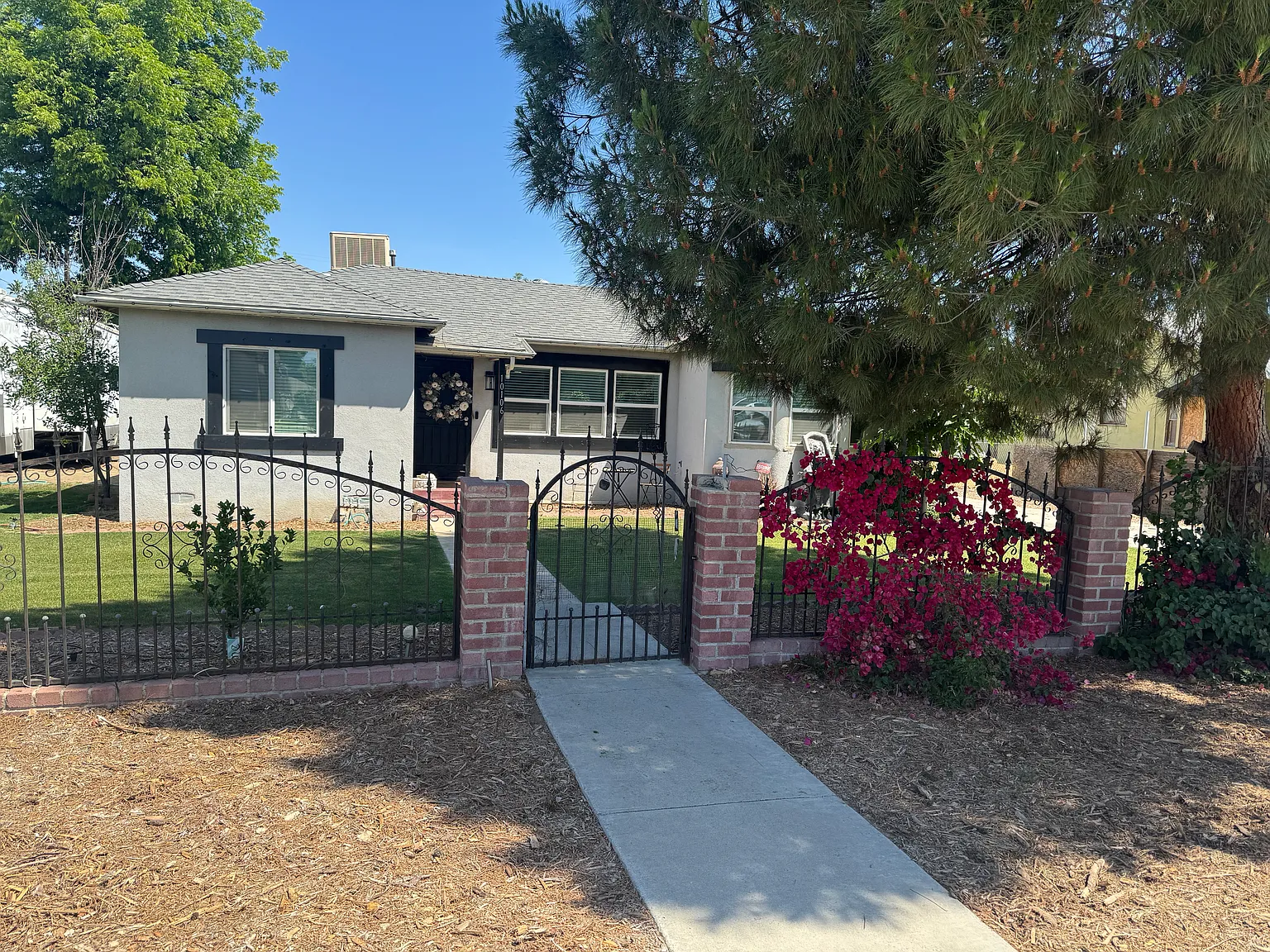 3 bed, 1450 sqft, $3,000 — Photo 1