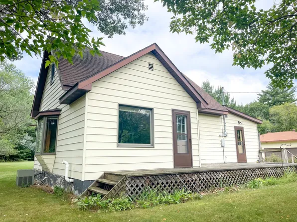 205 13th St NW, Little Falls, MN 56345