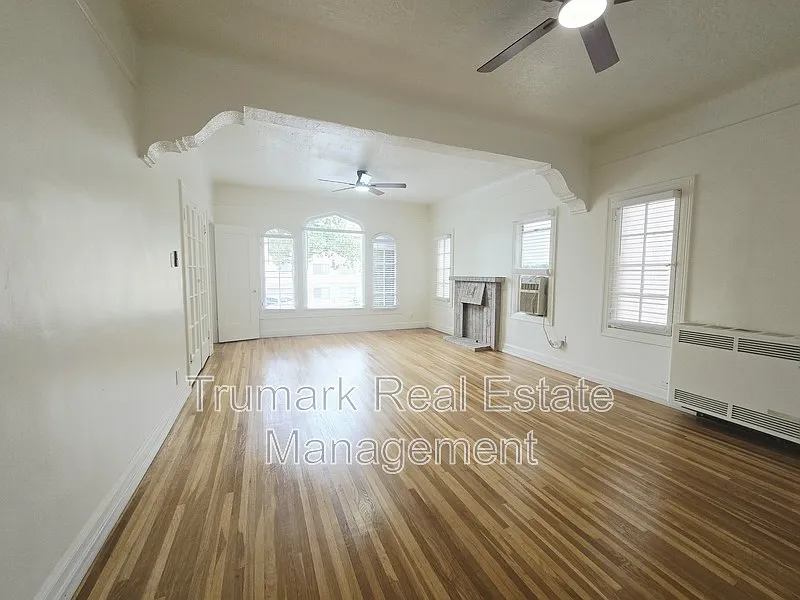 1 bed, 1.0 bath, 1079 sqft, $2,495 — Photo 1