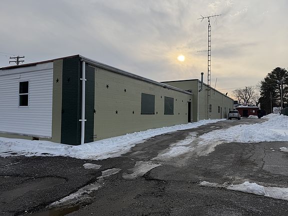 4th image of 11001 York Rd