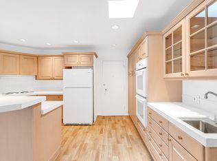 825 S Gretna Green Way #R, Los Angeles, CA 90049