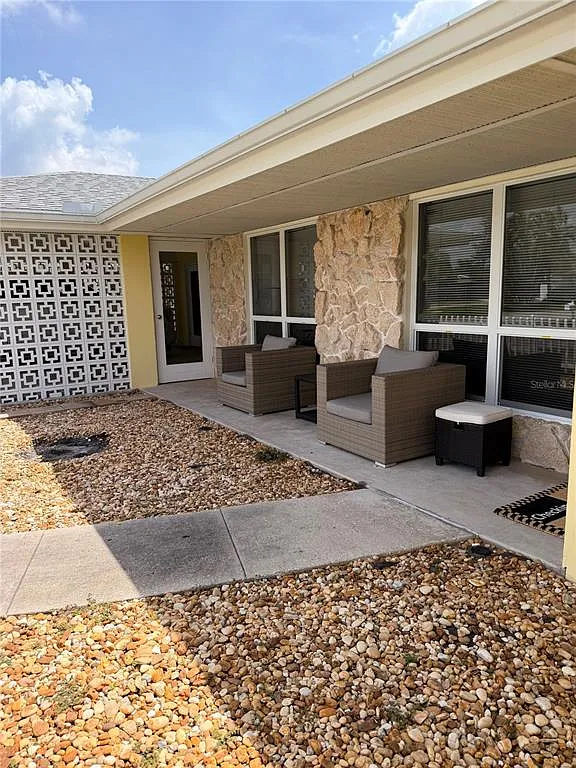 2 bed, 2.0 bath, 1570 sqft, $3,300 — Photo 3
