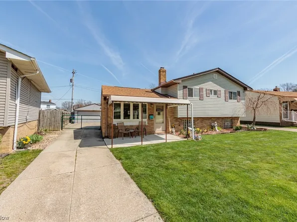 6131 Carol Dr, Brookpark, OH 44142