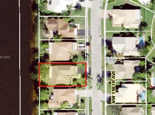 200 NW 190th Ave, Pembroke Pines, FL 33029